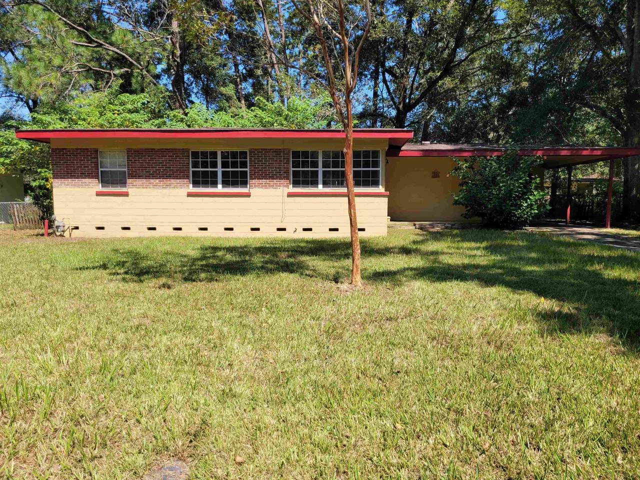 706 Cochran Drive - Photo 1