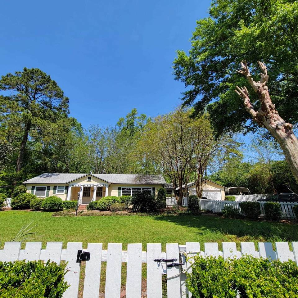 514 Glenview Drive - Photo 1