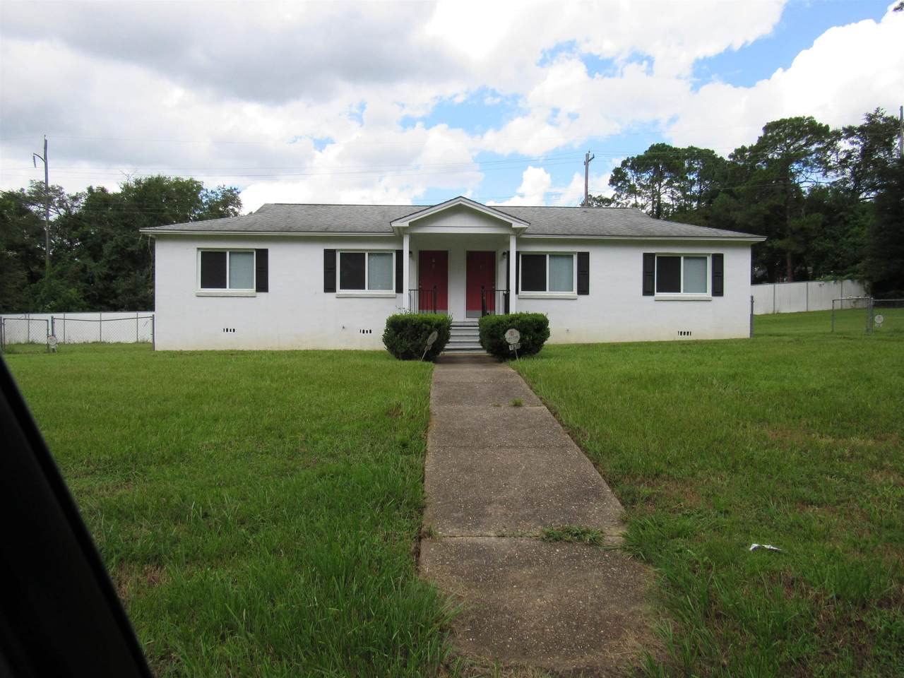1330 Charlotte Street - Photo 1