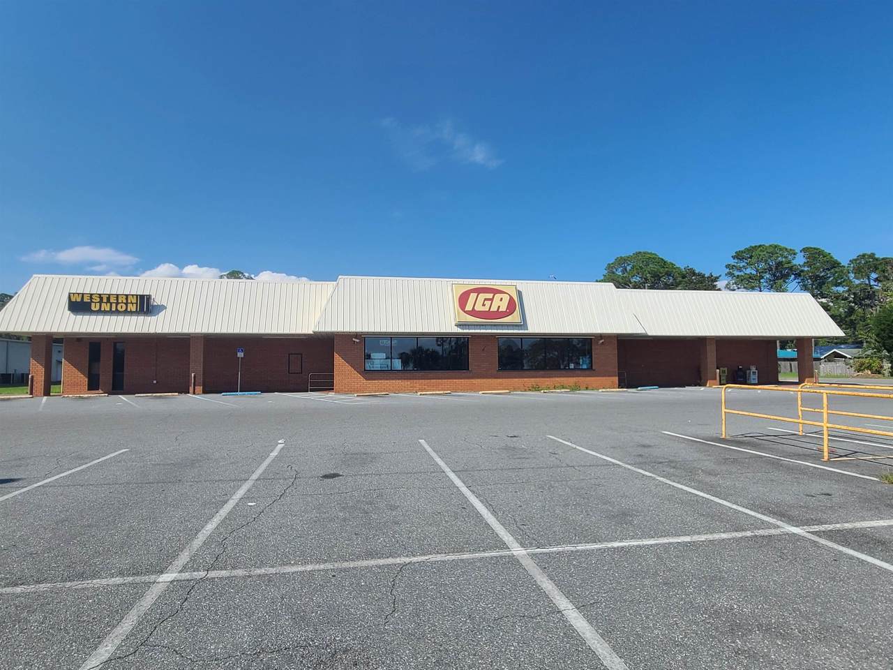 425 Highway 98 West - Photo 1