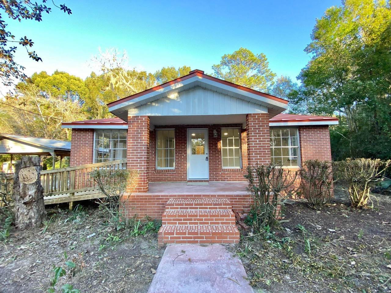 1310 Center Street - Photo 1