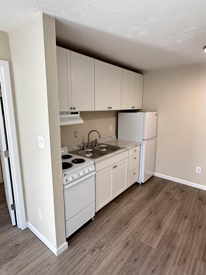 1554 Lake Avenue - Photo 1