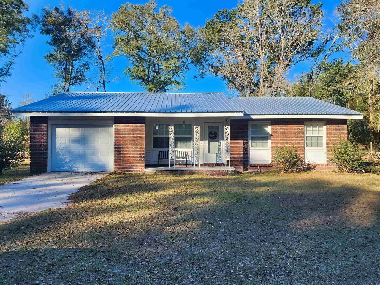 541 Magnolia Drive - Photo 1