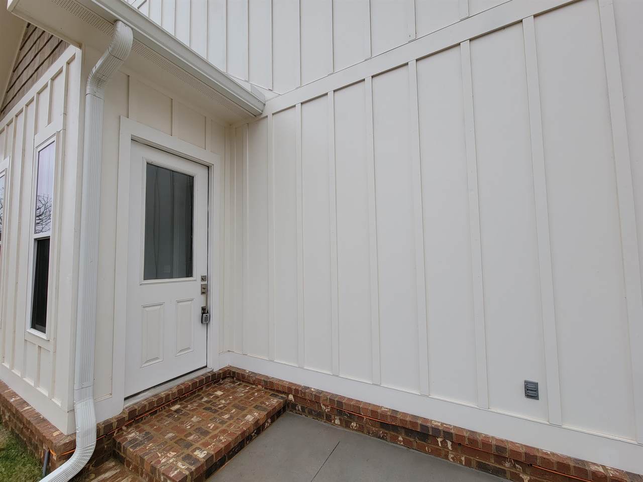 4072 Biltmore Avenue - Photo 1