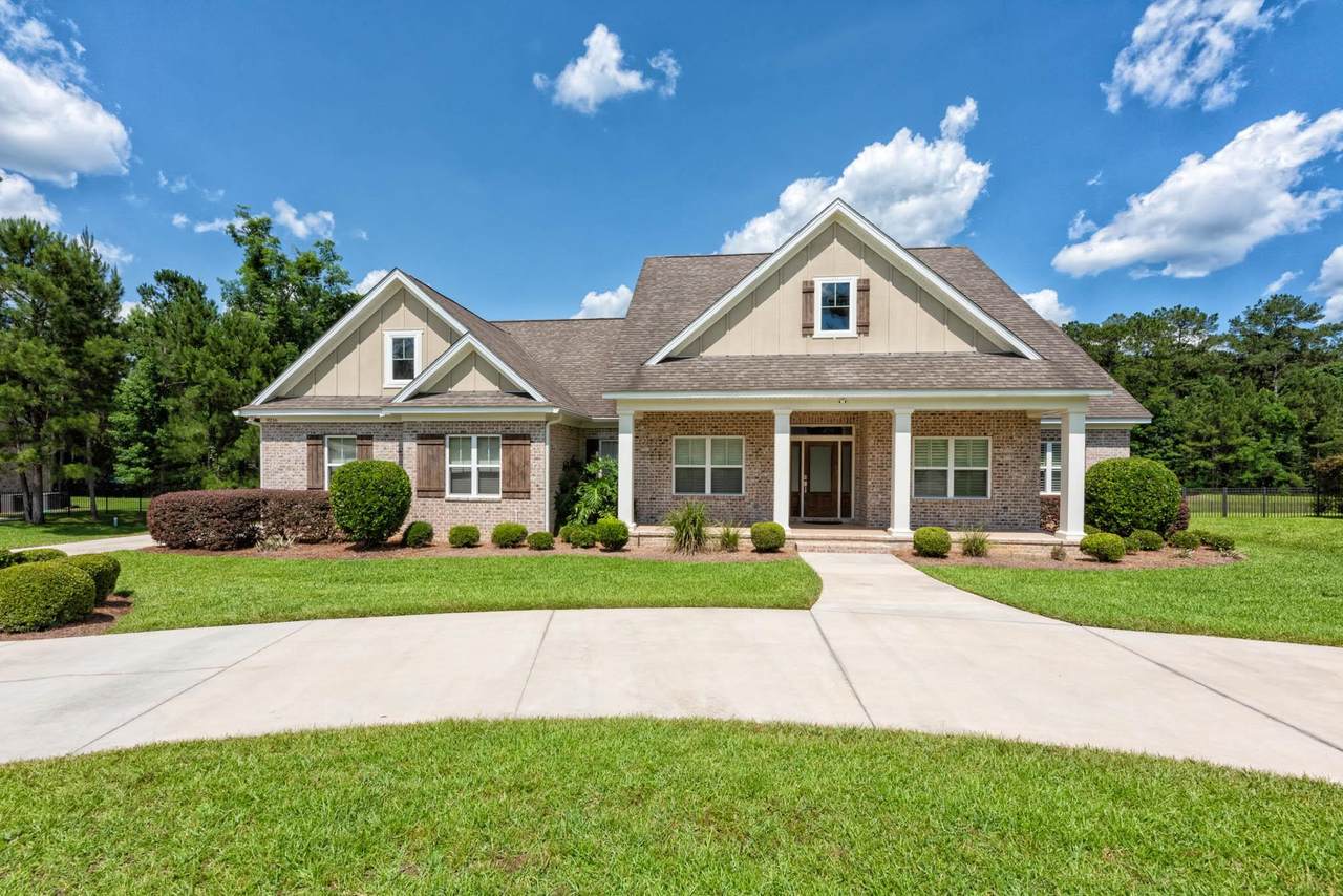 9216 Shoal Creek Drive - Photo 1