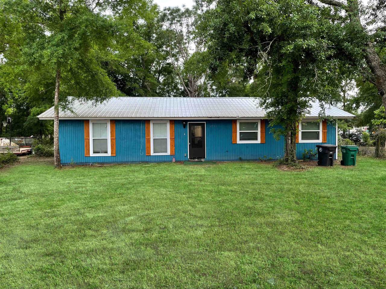 2711 Gerald Drive - Photo 1