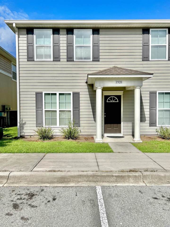 1928 Corvallis Avenue - Photo 1