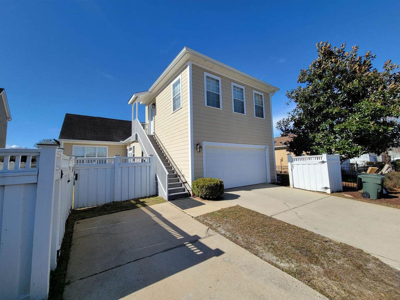 3223 Whitman Way - Photo 1