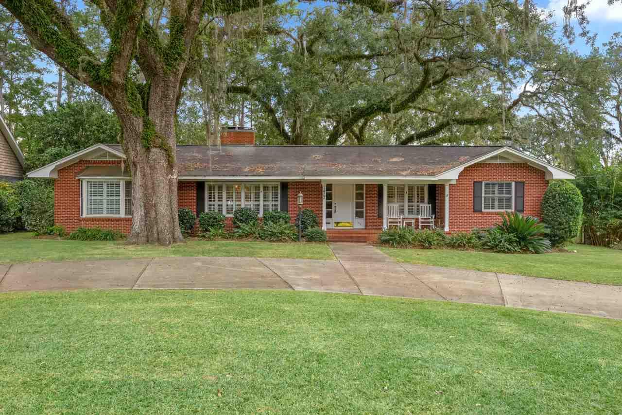 1427 Spruce - Photo 1