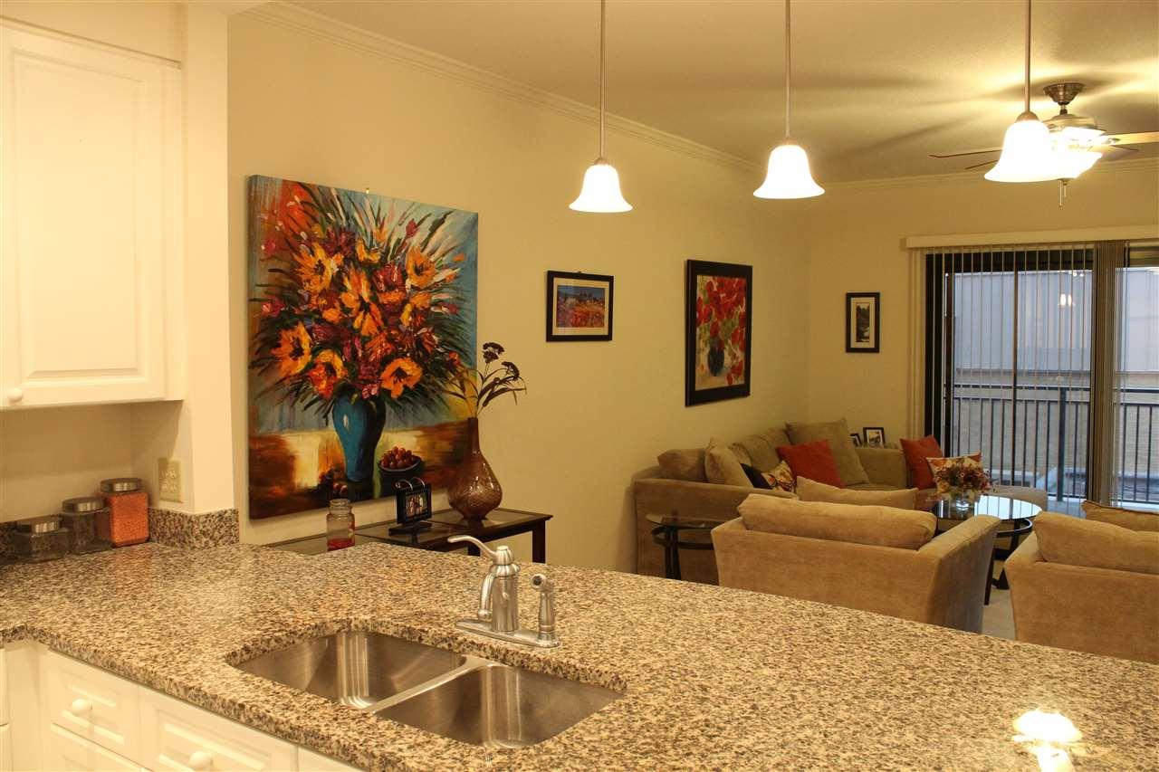 121 Monroe - Photo 1