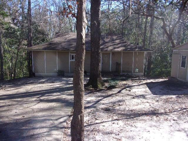 1513 Paula Dr - Photo 1