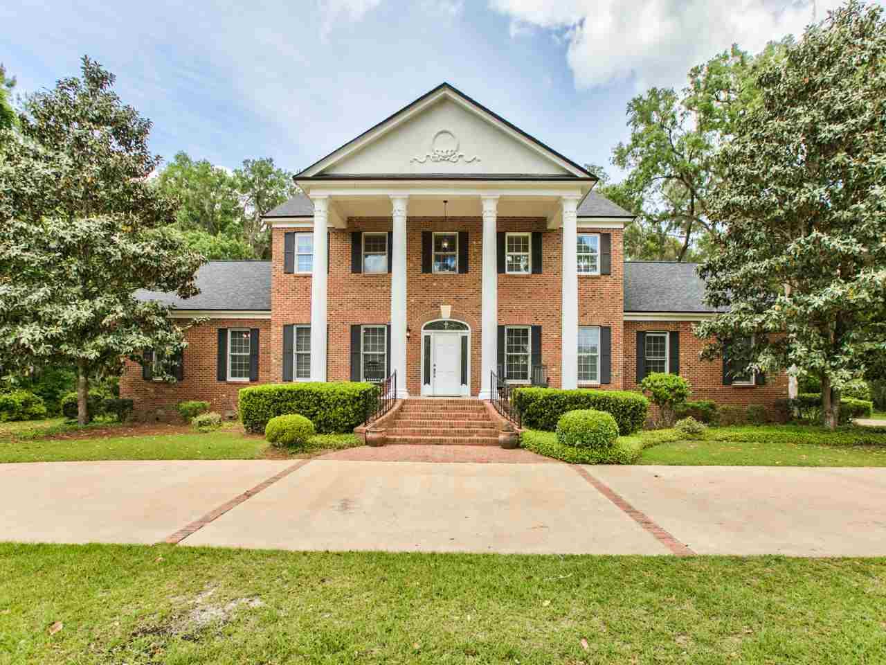 1084 Summerbrooke Dr - Photo 1