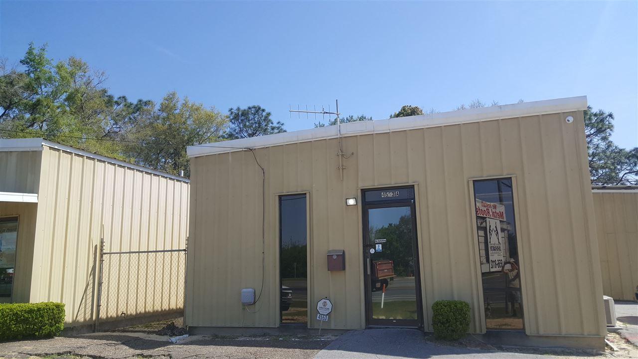 4553 Woodville - Photo 1