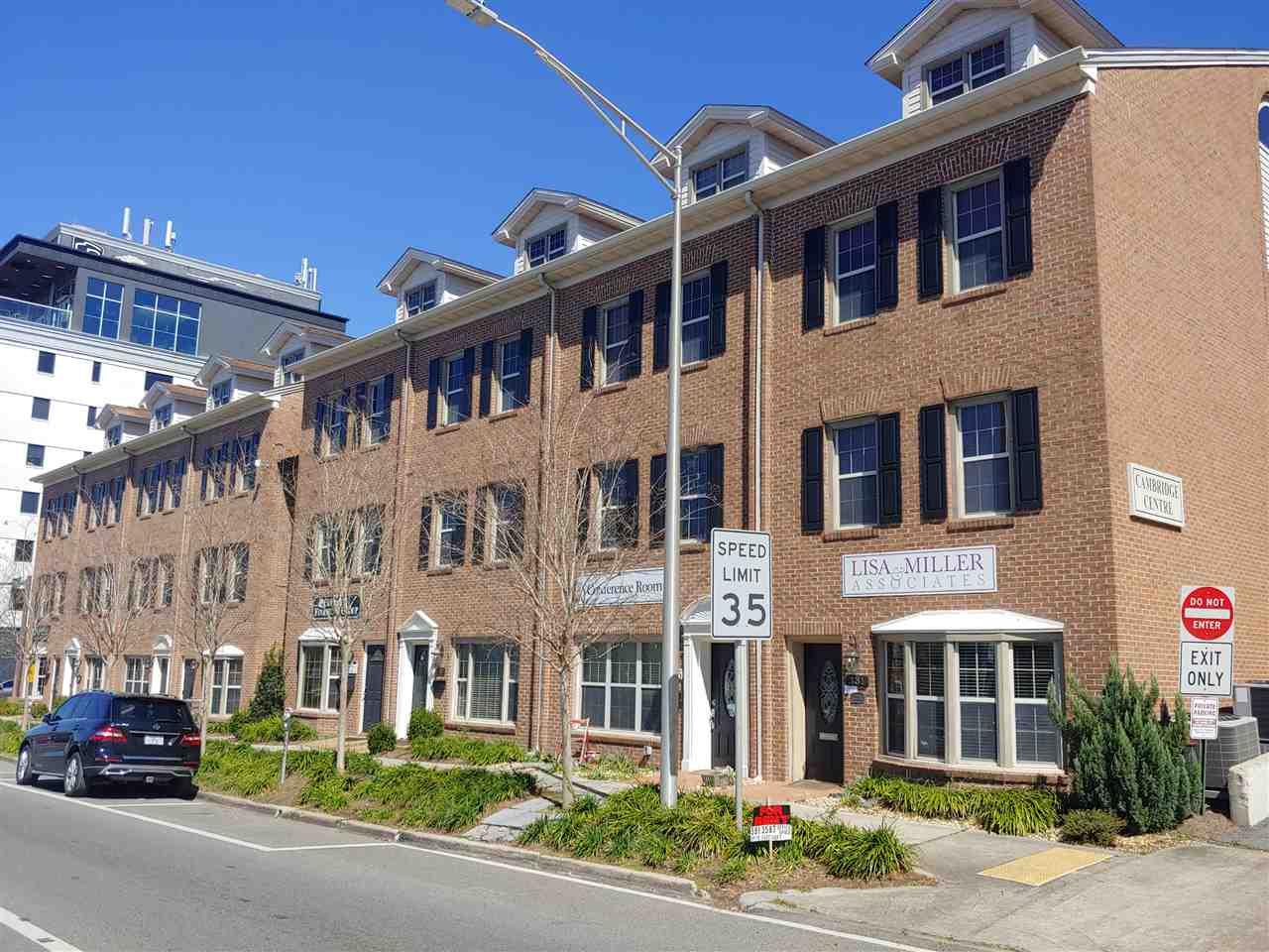 231 Virginia - Photo 1