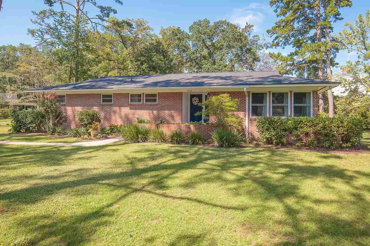 1212 Brookwood - Photo 1