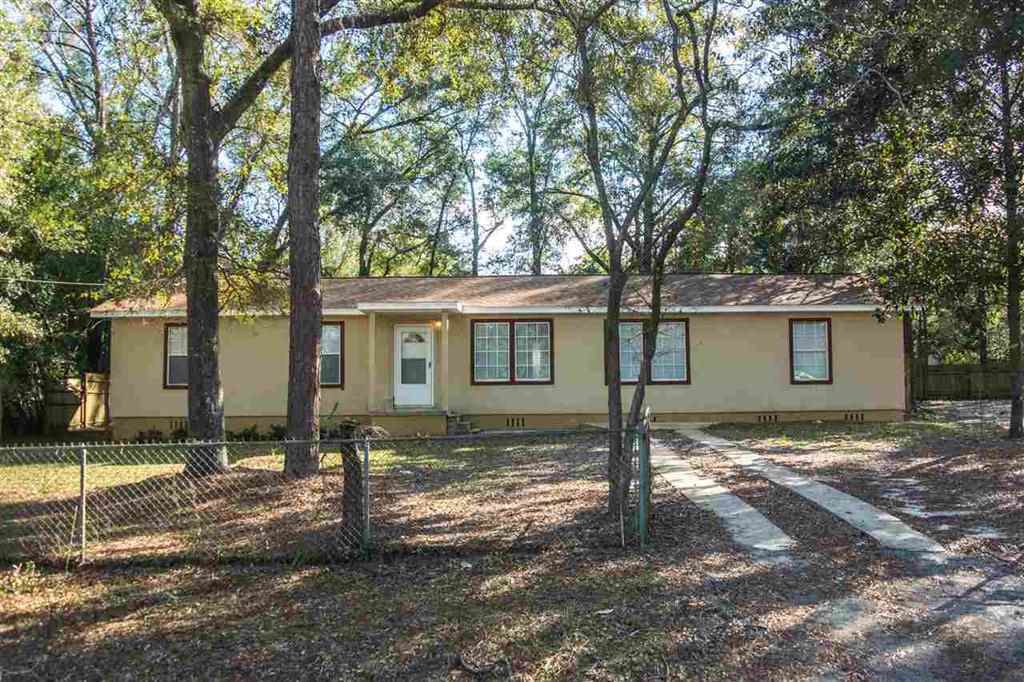 811 Brent - Photo 1