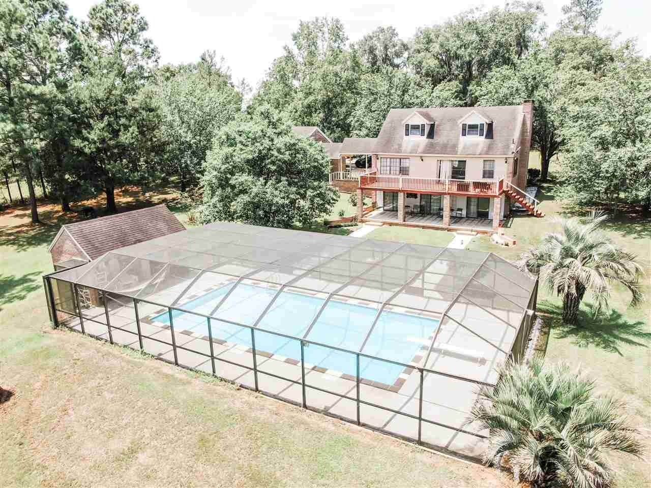 423 Alderene Parkway - Photo 1