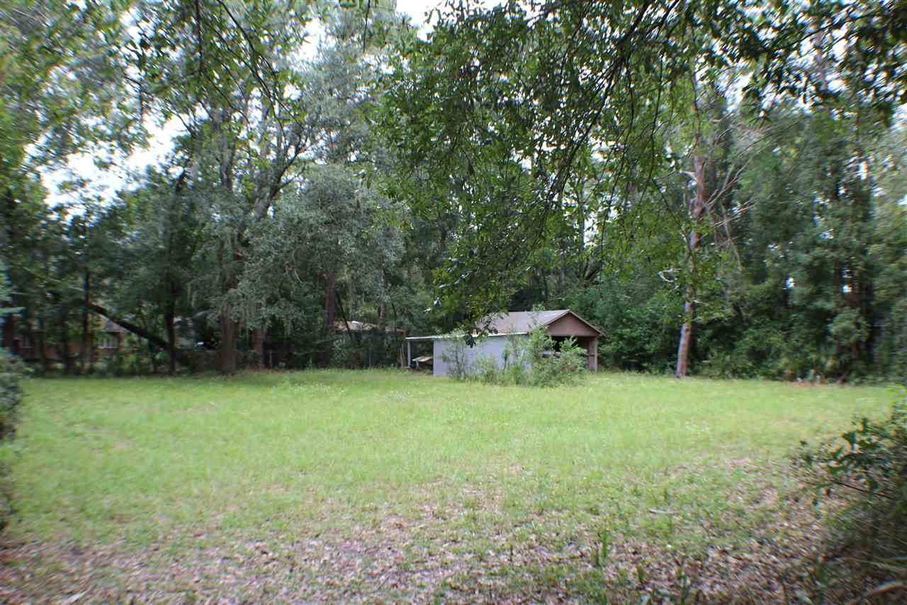 1104 Veterans Drive - Photo 1
