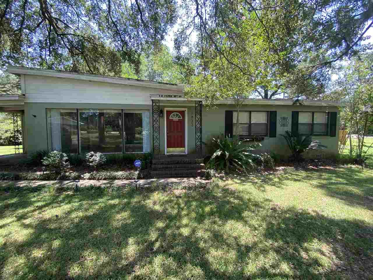 1833 Sharon Road - Photo 1