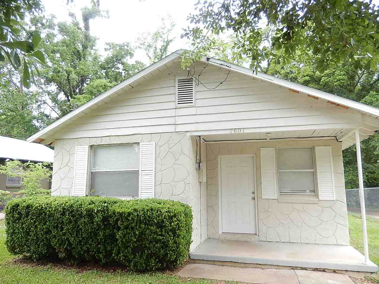 2601 Saxon Street - Photo 1