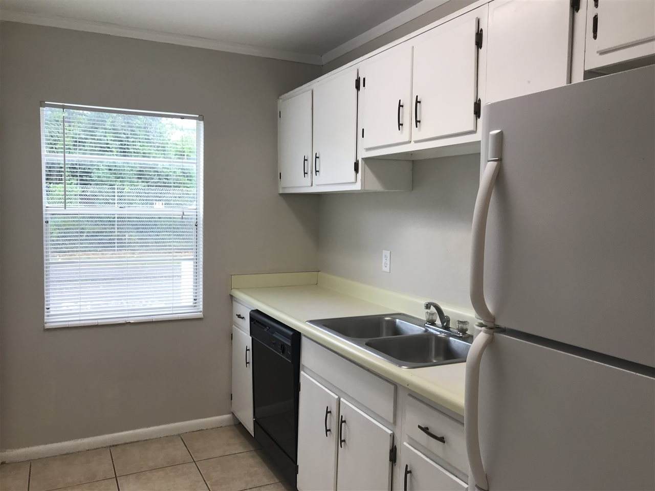 2325 Pensacola Street - Photo 1