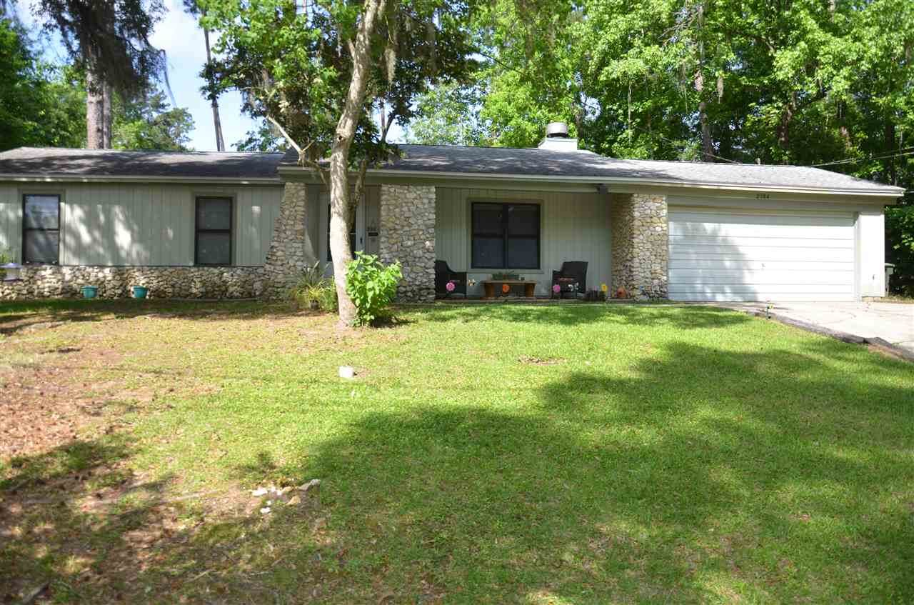 2104 Darnell Circle - Photo 1