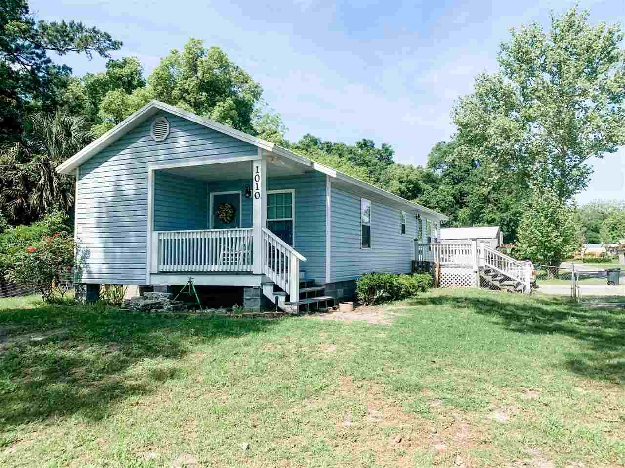 613 Westmoreland Street - Photo 1