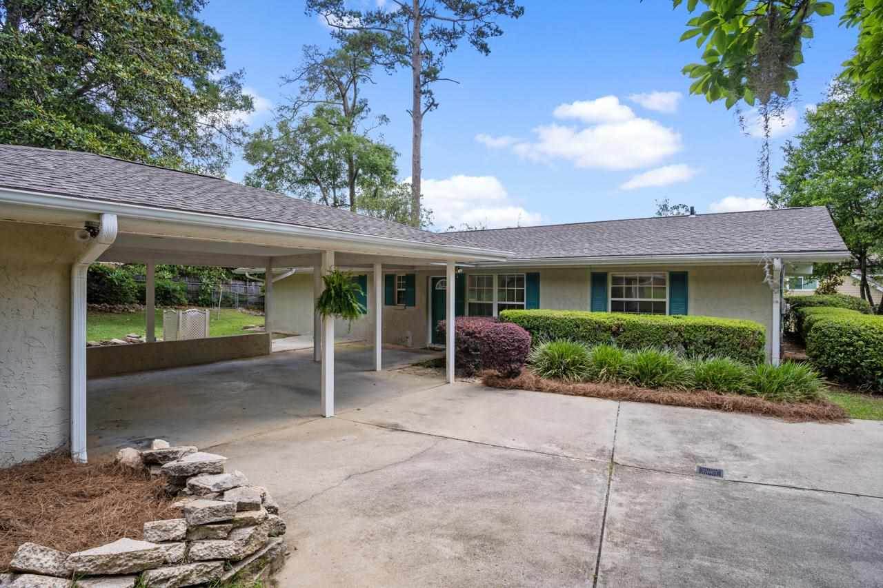 2219 Glenwood Lane - Photo 1
