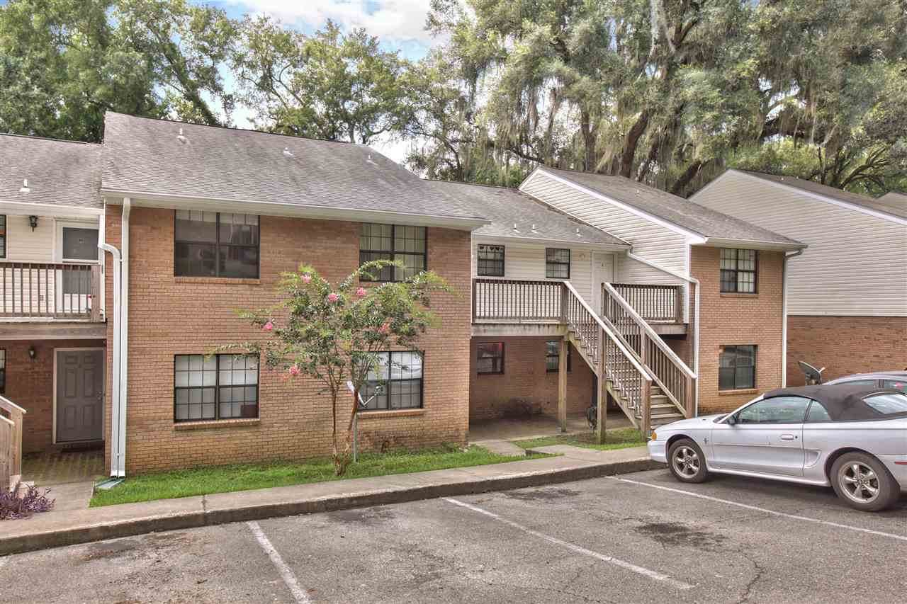 1103 Green Tree Court - Photo 1