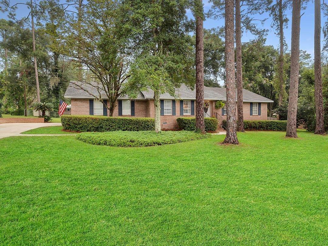 261 Whispering Pines Loop - Photo 1