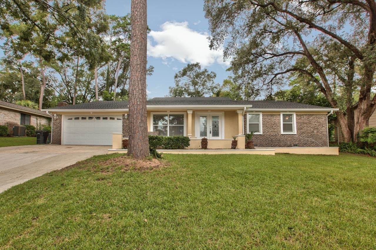 1523 Oldfield Drive - Photo 1
