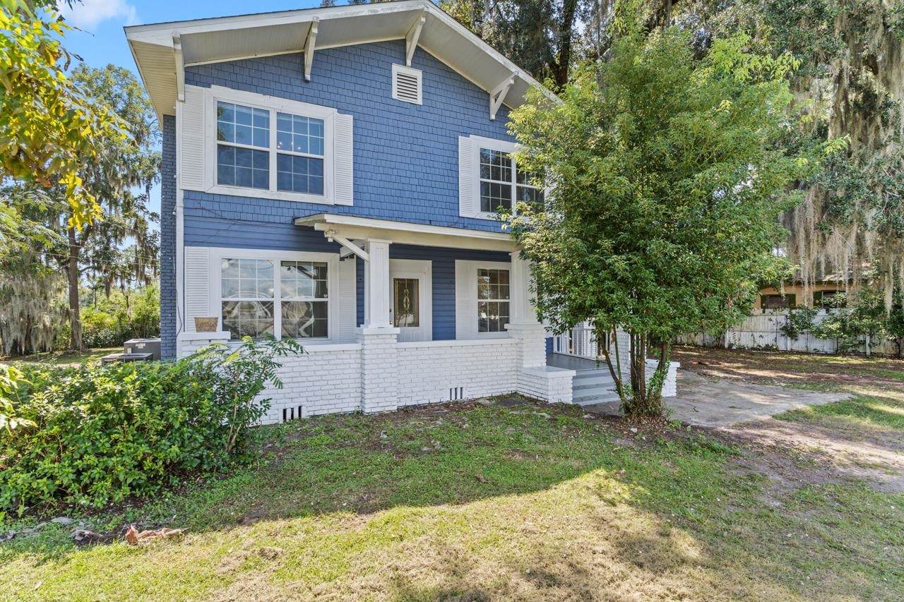 403 Crawford Street - Photo 1