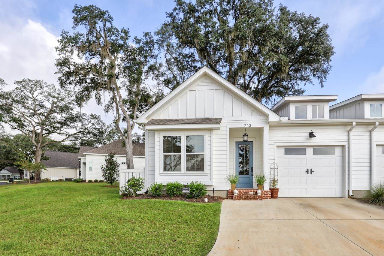 223 Camellia Oaks Avenue - Photo 1