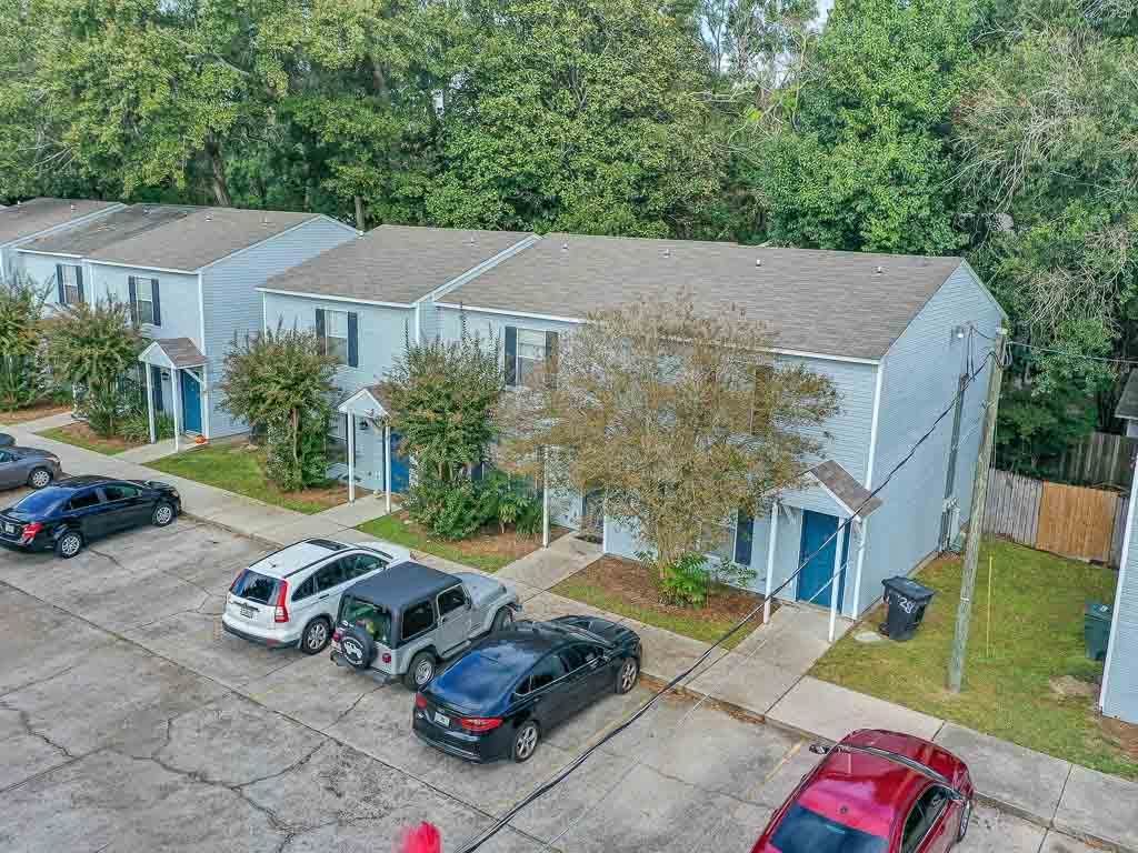 1328 Hancock Street - Photo 1