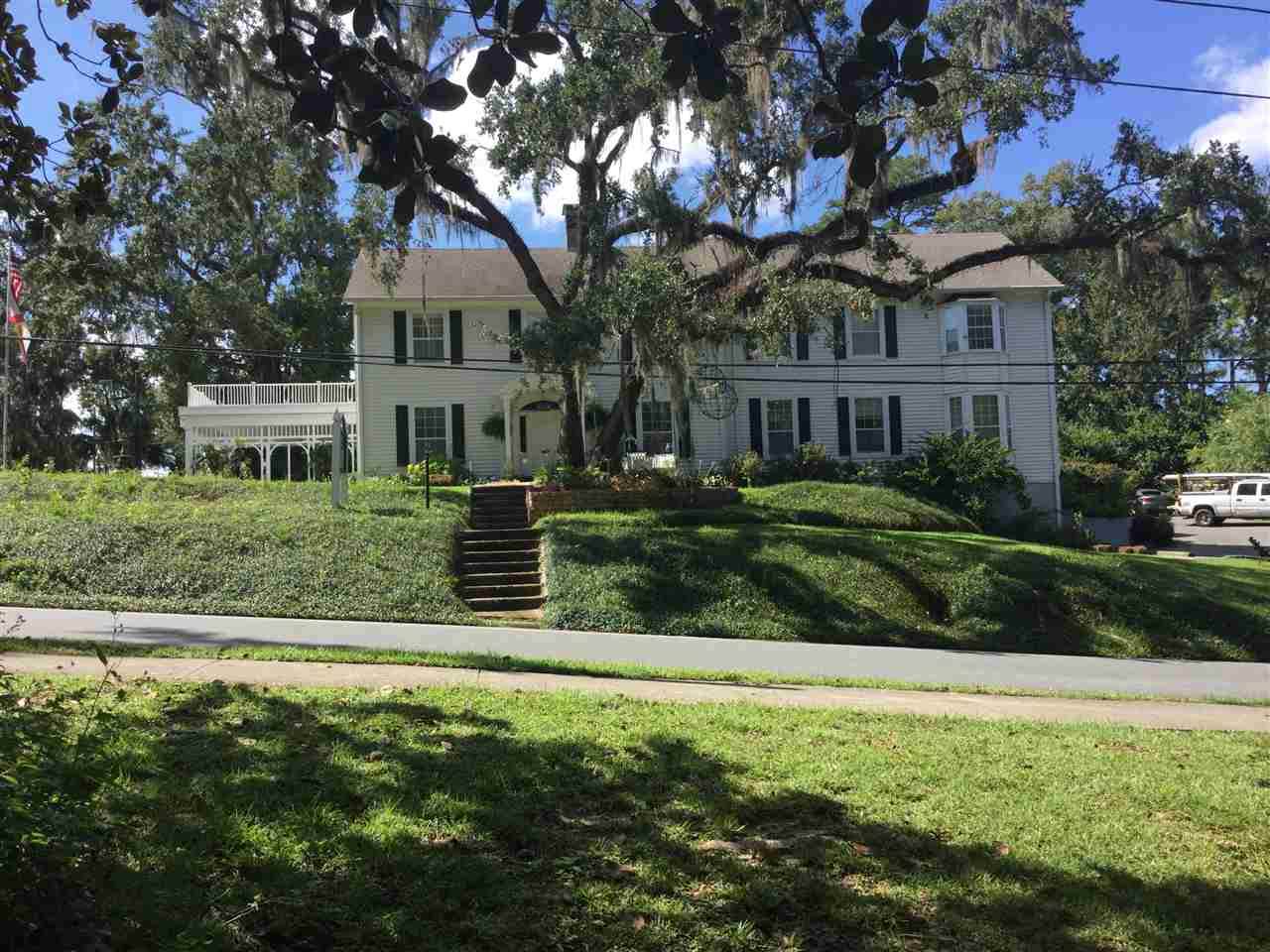 1102 Gadsden Street - Photo 1