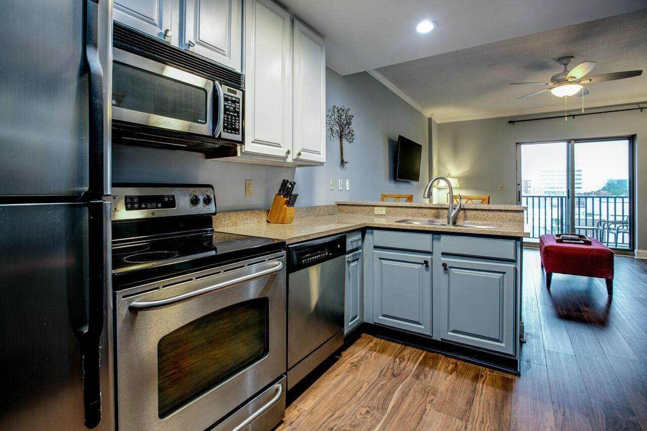215 College Unit 711 Avenue - Photo 1