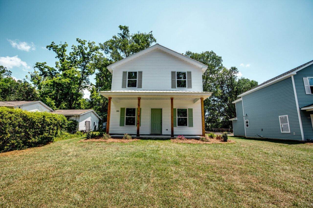 1092 Water Street - Photo 1