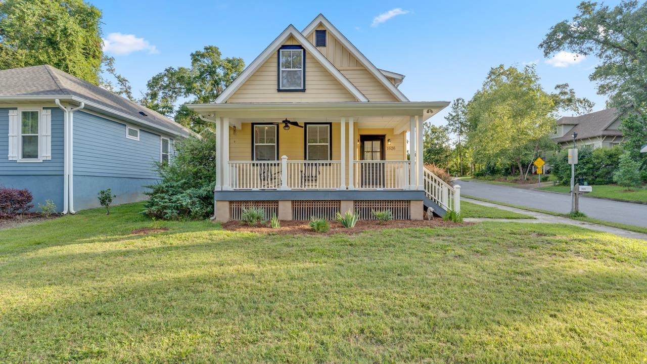 1626 Cottage Rose Lane - Photo 1