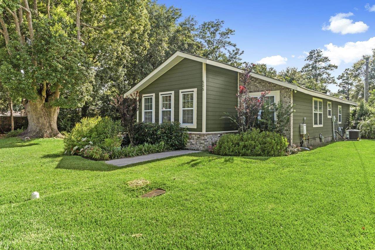 606 2nd Street - Photo 1