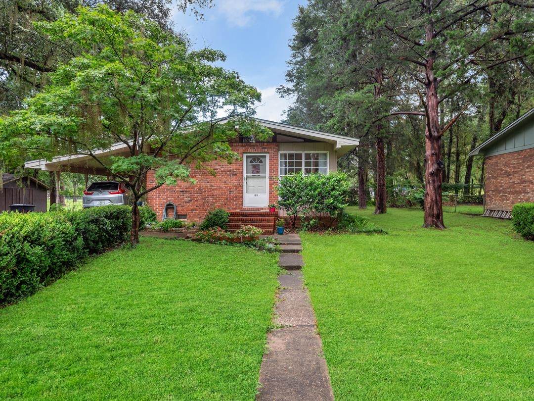 1918 Hideaway Court - Photo 1