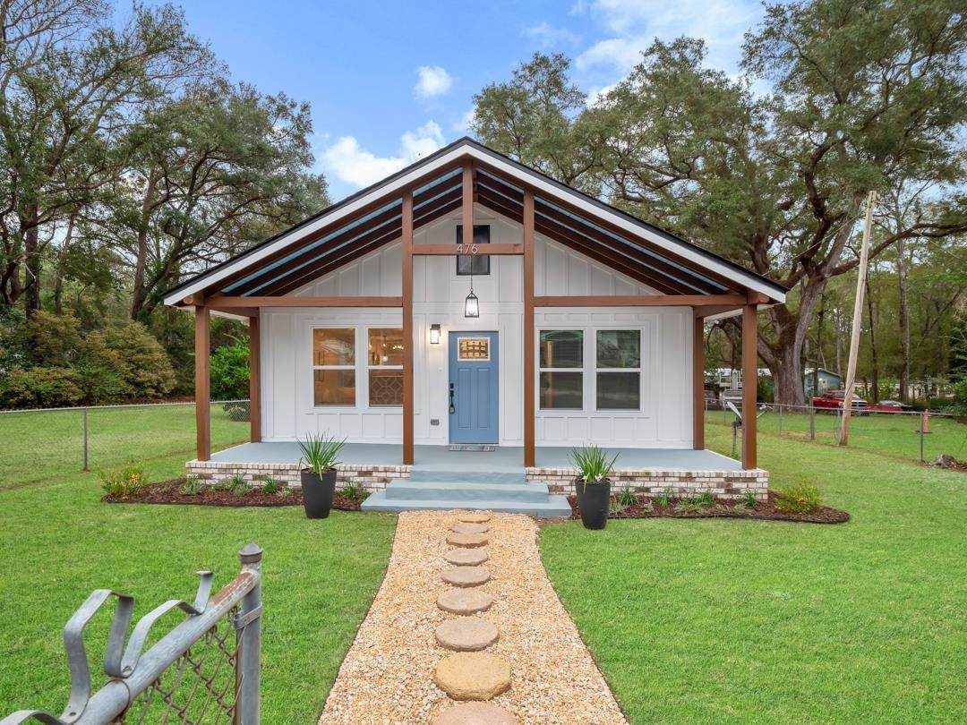 476 Holt Lane - Photo 1