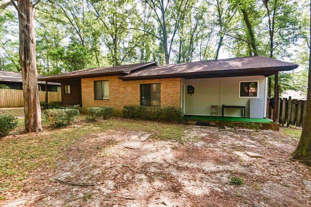 1827 Seay Court - Photo 1