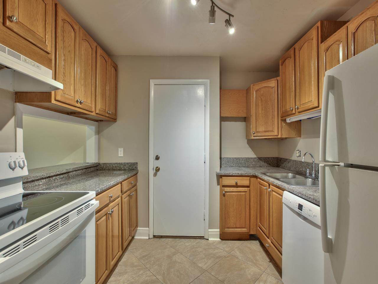 2020 Continental Avenue - Photo 1