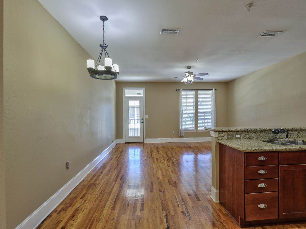 415 St Francis Street - Photo 1