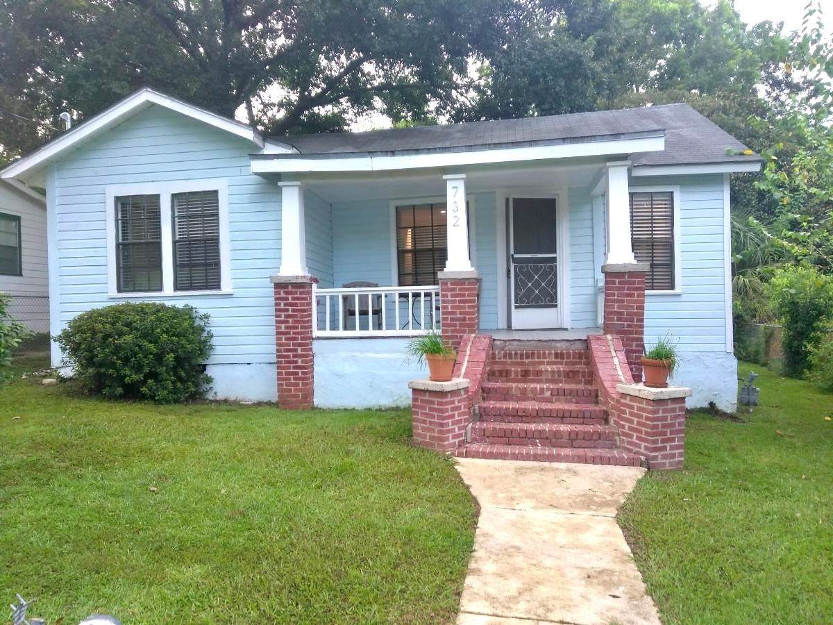 732 Preston Street - Photo 1
