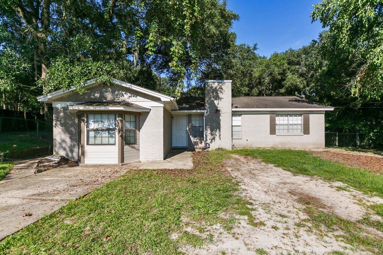 4214 Woodhill Court - Photo 1