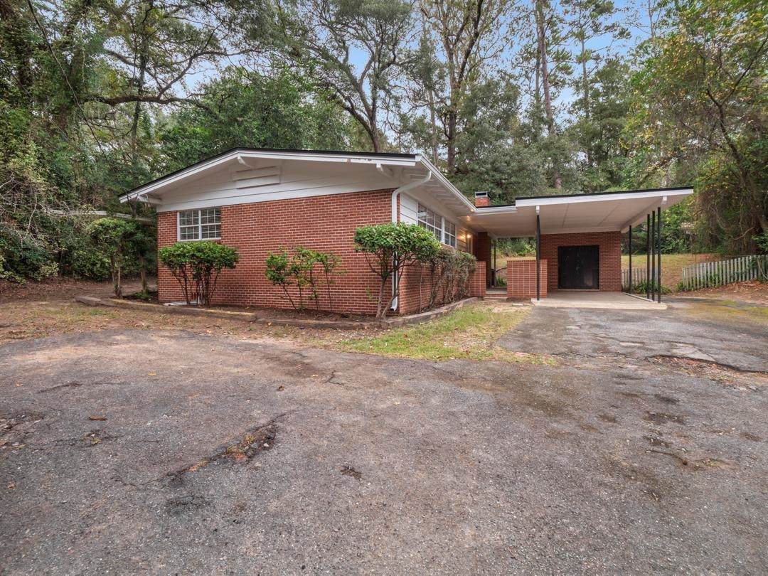 2103 High Road - Photo 1