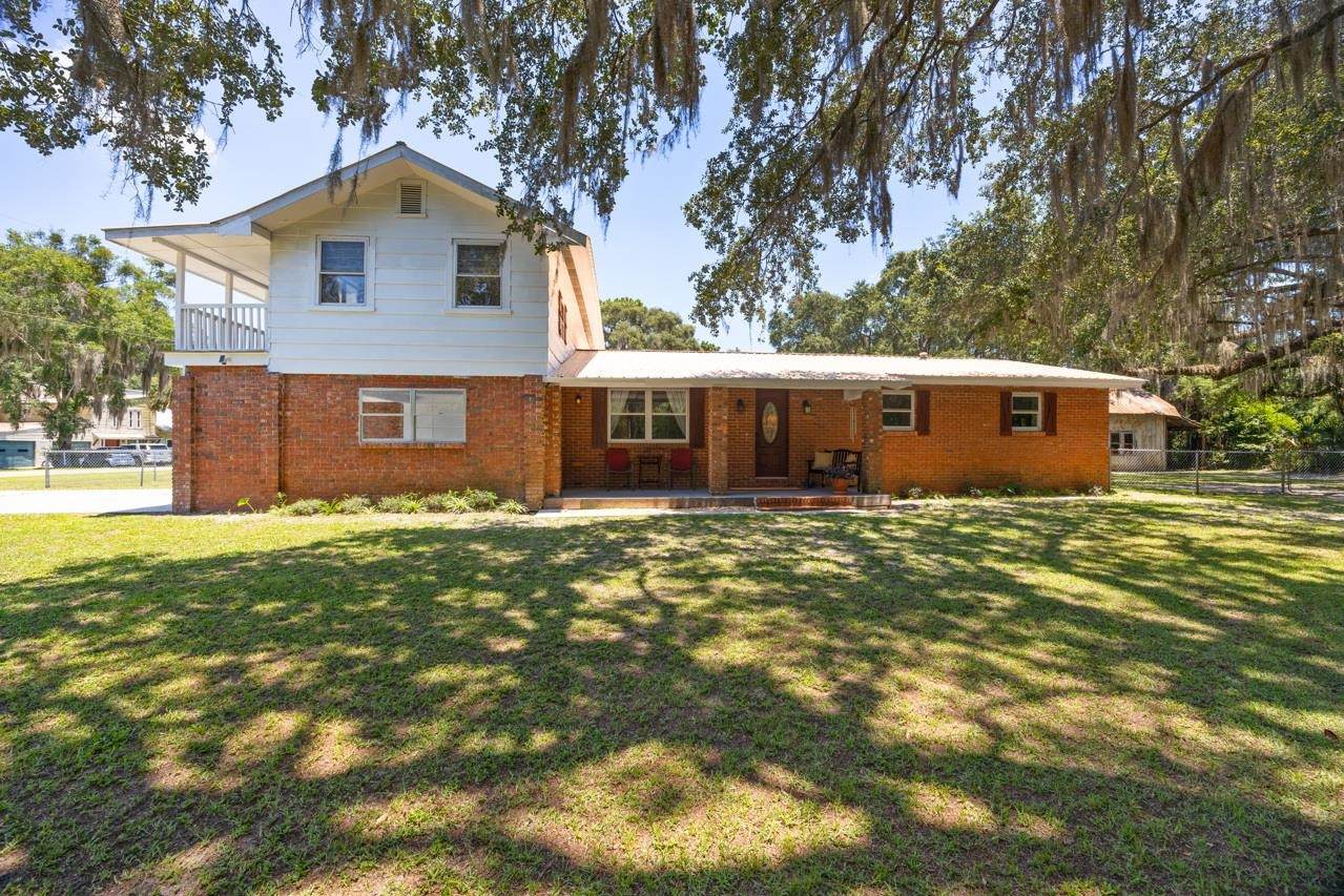 1845 Woodmore Road - Photo 1