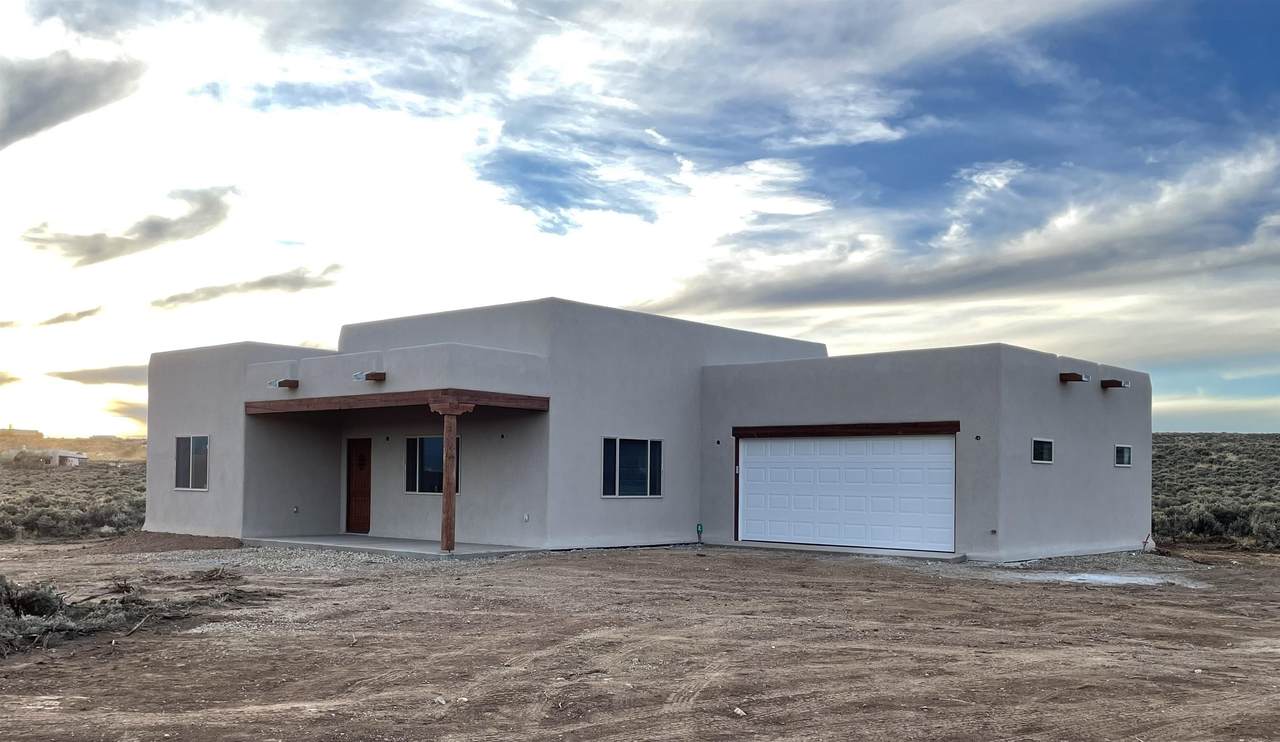 2 Caitlins Court - Photo 1