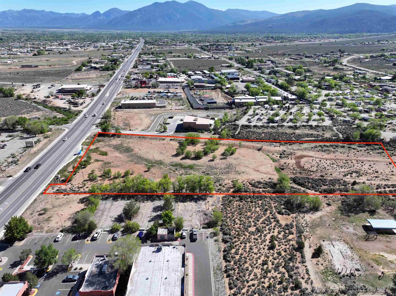 1511 Paseo Del Pueblo Sur - Photo 1